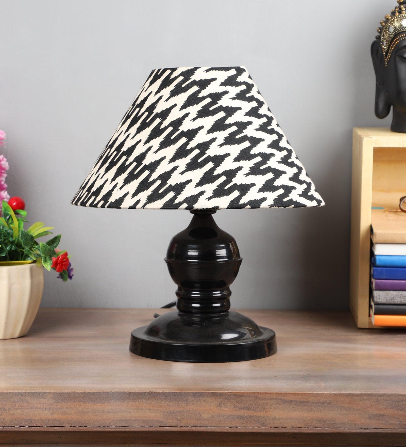 Chevron Design Print Shade With Metal Base Table Lamp - WoodenTwist