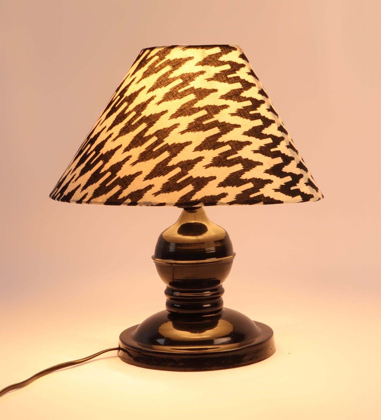 Chevron Design Print Shade With Metal Base Table Lamp - WoodenTwist