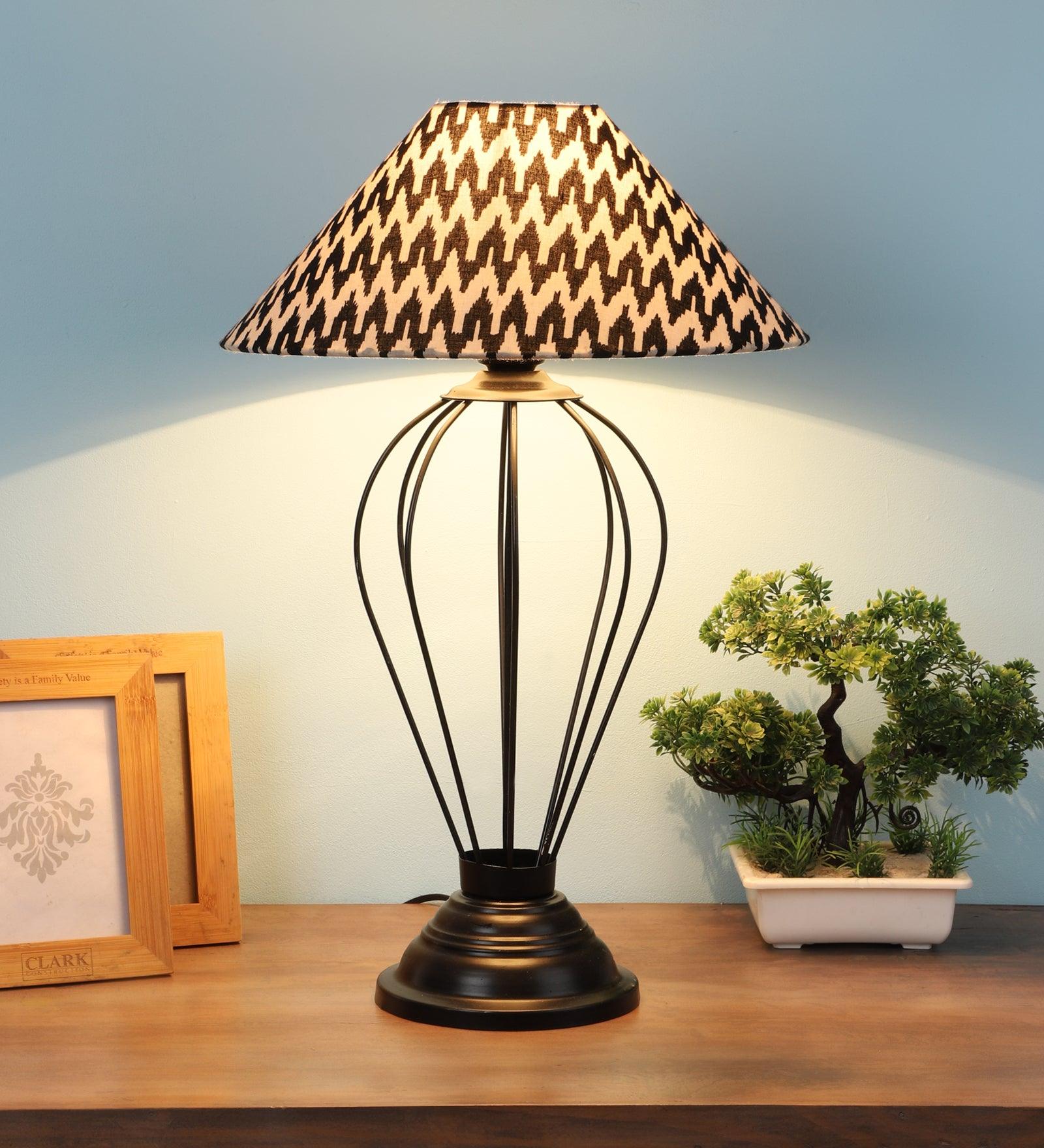 Chevron Design Print Shade With Metal Base Table Lamp - WoodenTwist