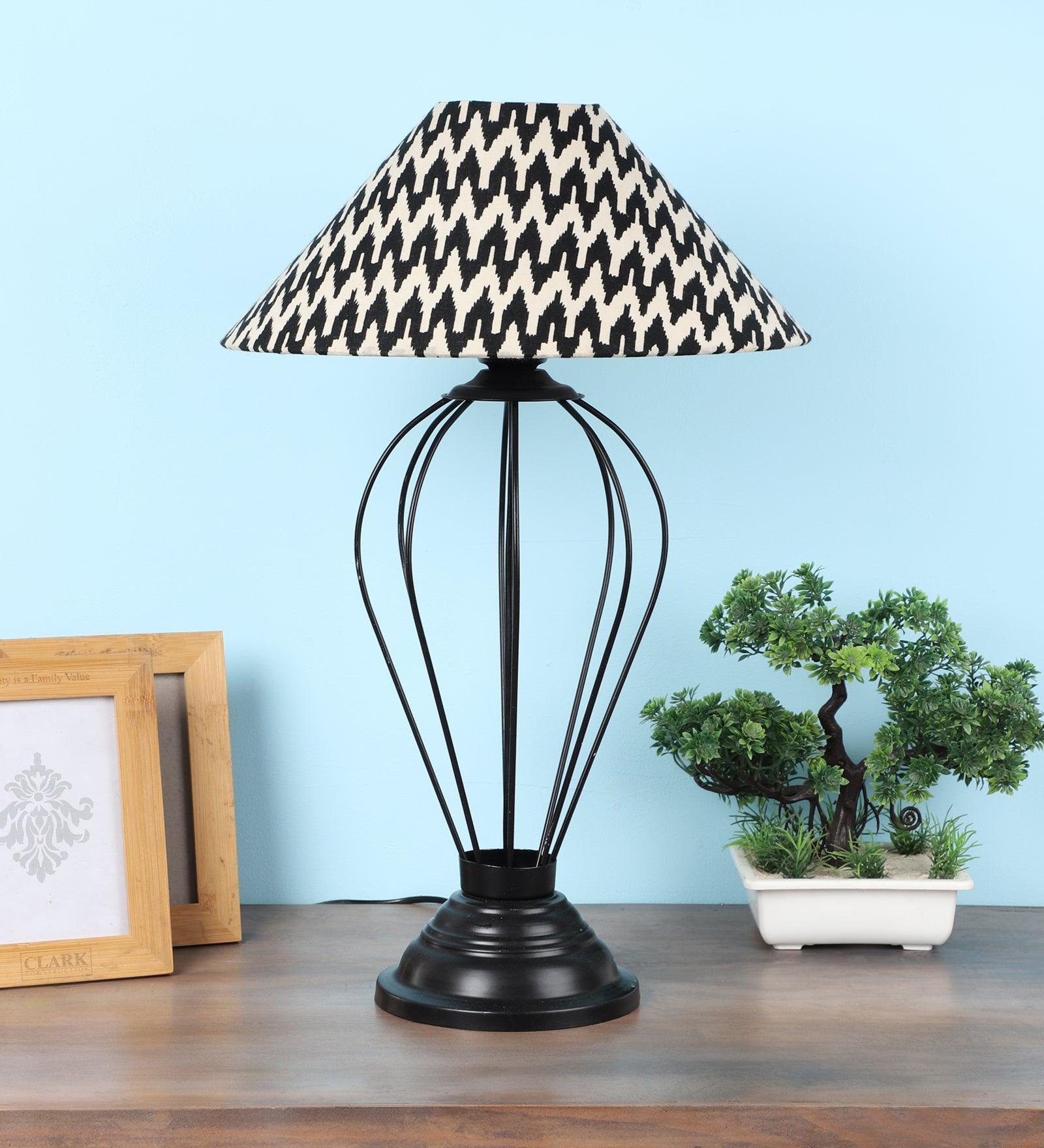 Chevron Design Print Shade With Metal Base Table Lamp - WoodenTwist