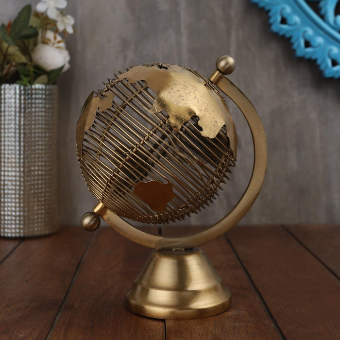 Solidarity small gold Globe - WoodenTwist